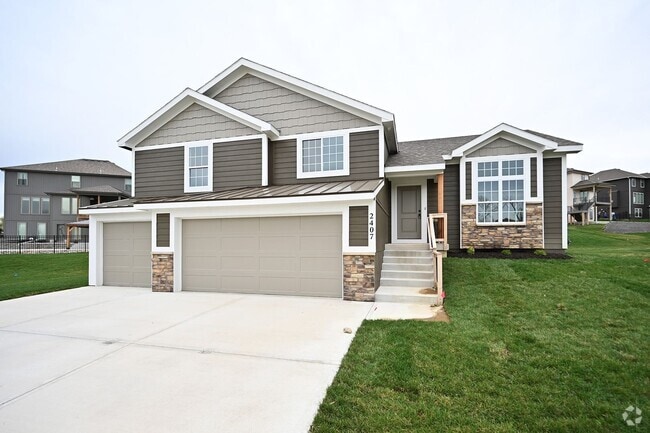 Building Photo - For Rent-Beautiful New 4 Bedroom, 3 bathro... Rental