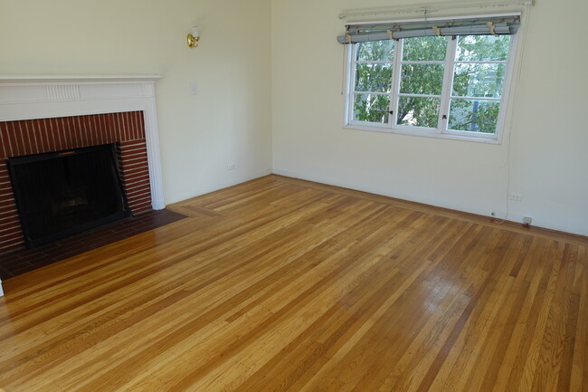 Photo - 2583 Virginia St Townhome