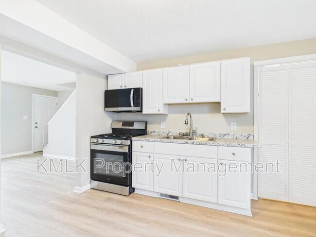 Photo - 9042 Maple Grove Rd