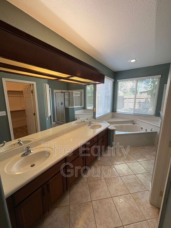 Photo - 1016 E Arlen Ave