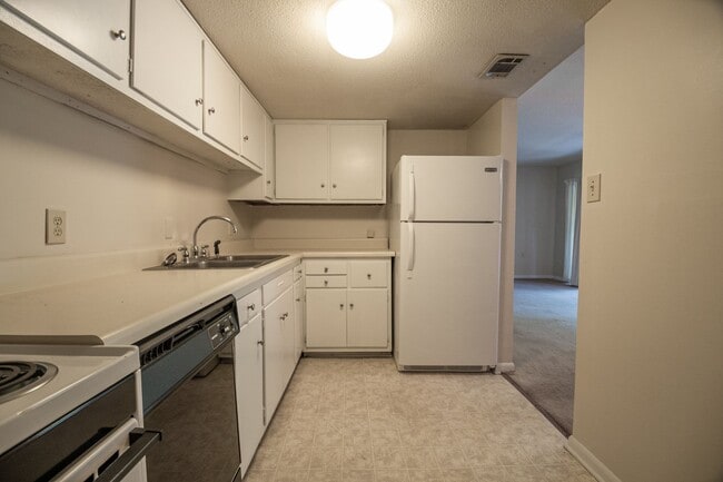 Photo - Charming Condo Living in the Heart of Chapel Hill!