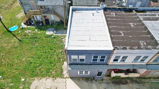 Photo - 722 Pearl Pl