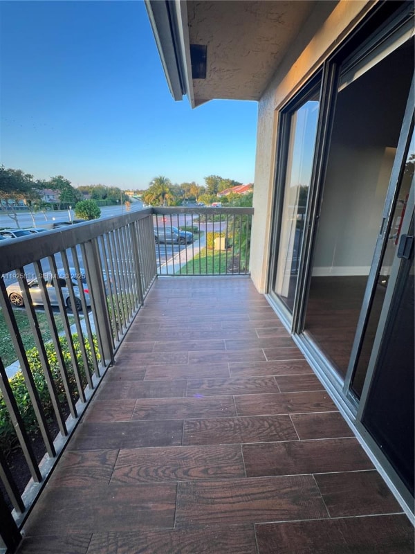 Photo - 5621 Riverside Dr