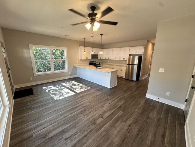 Photo - Downtown 4br Home FOR RENT