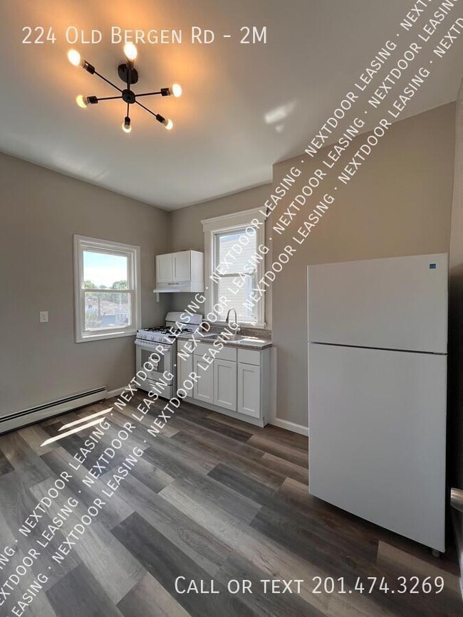 Building Photo - 224 Old Bergen Rd Unit 2M Rental