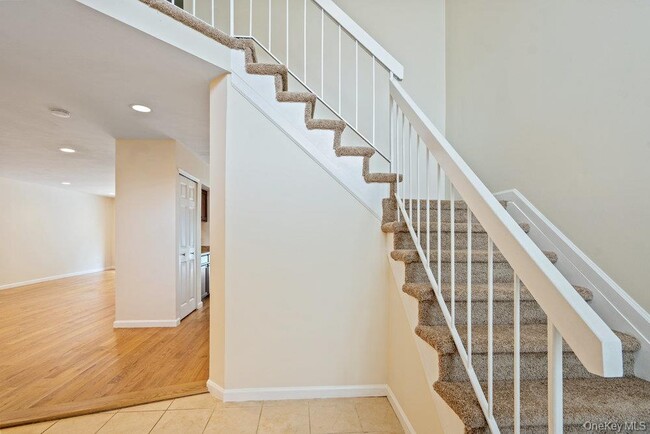 Photo - 90 Foxwood Dr