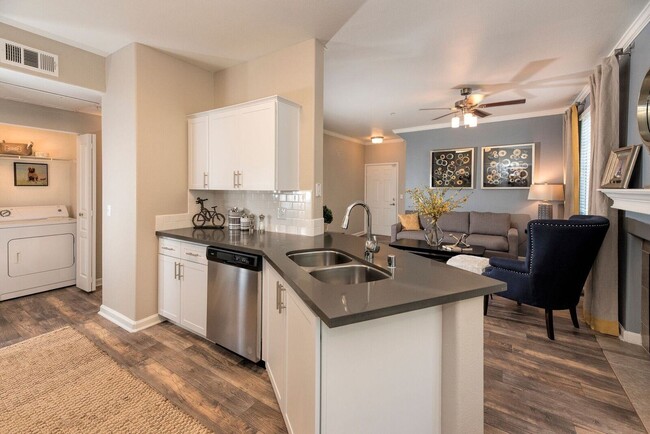 Photo - Artisan 8282