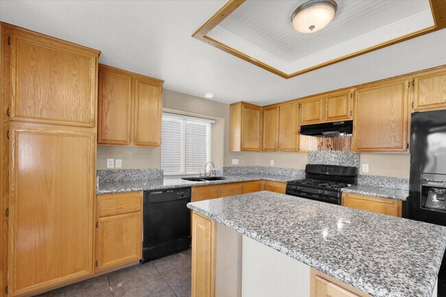 Photo - 4646 Spruce Oak Dr