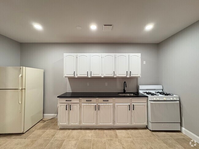Building Photo - 204 Union St Unit 14 Rental
