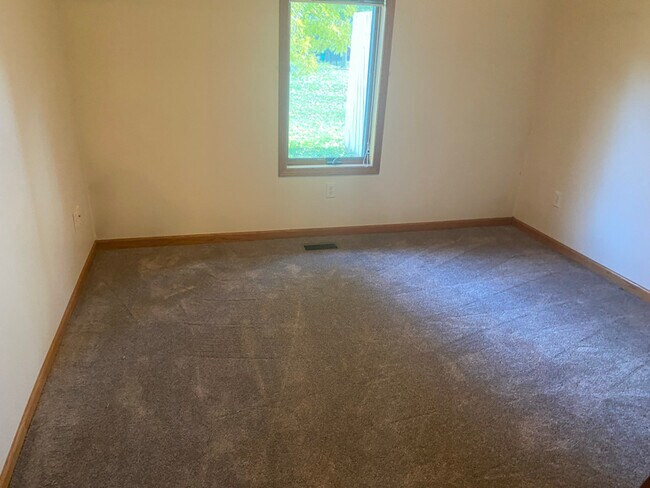 Photo - 604 Apple Hill Way