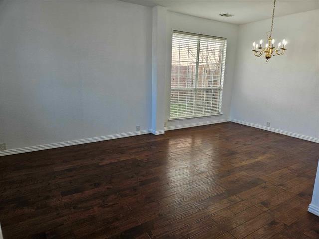 Photo - 2104 Royal Oak Dr
