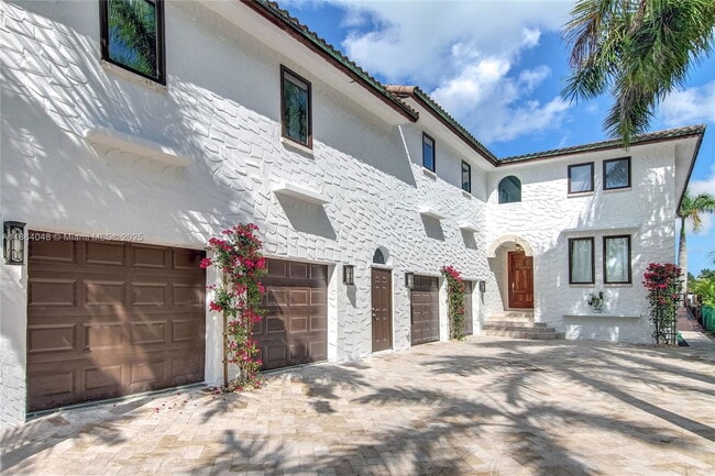 Photo - 257 N Coconut Ln