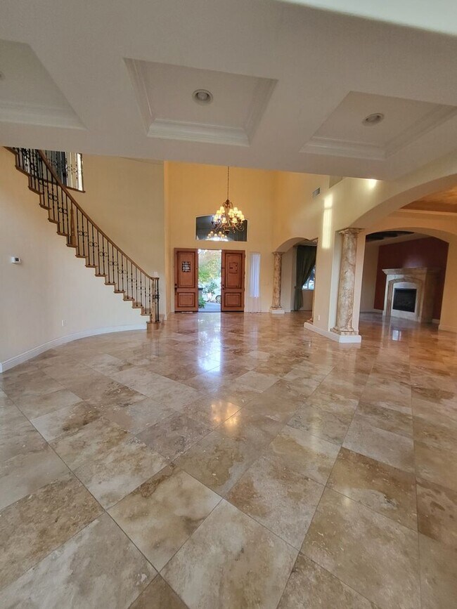 Photo - Absolutely Gorgeous 4BD / 3BA Home with Pool in Quiet Neighborhood