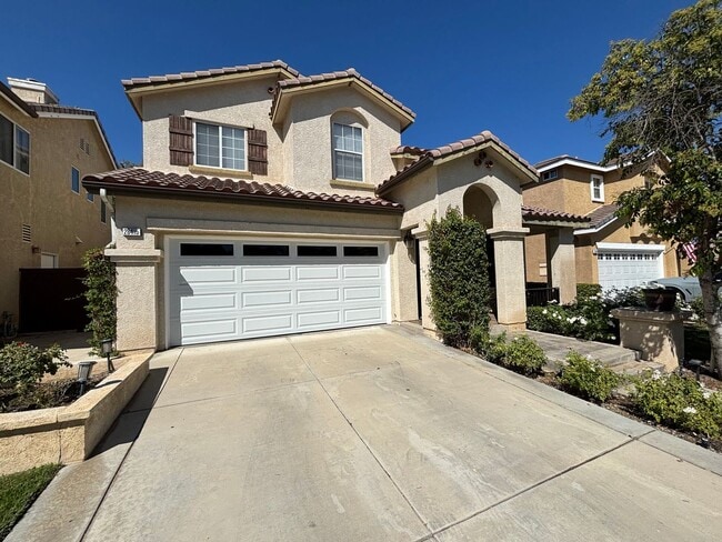 Building Photo - Spacious 3-Bedroom Home with a Big Loft & ...