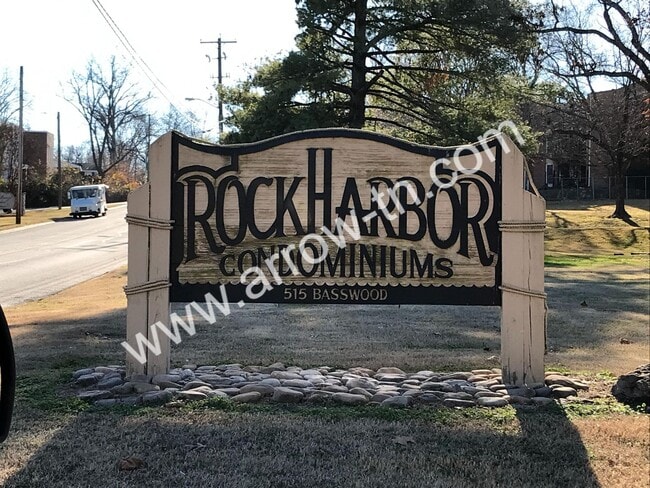 Photo - Awesome 2 Bedroom Condo Near the River! Unidad C39