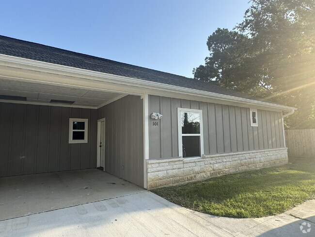 Building Photo - Brand New 4BR/2.5BA Home – Perfect for Roo... Unit 101