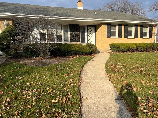 Photo - 6 W Cypress St House