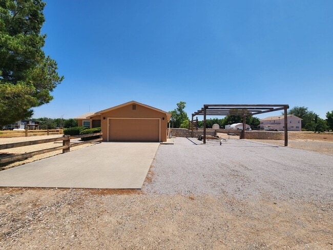 Photo - 1535 Vajillo Ln