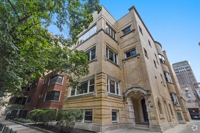 Building Photo - 429 W Wellington Ave Unit 1D Rental