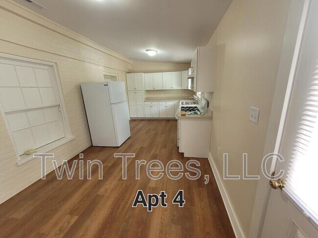 Photo - 6091 Main St Unit Apartment #4