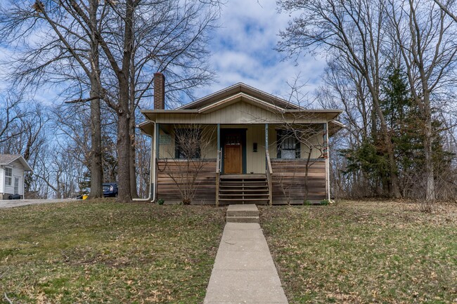 Charming home in the East Campus neighborhood - Charming home in the East Campus neighborhood