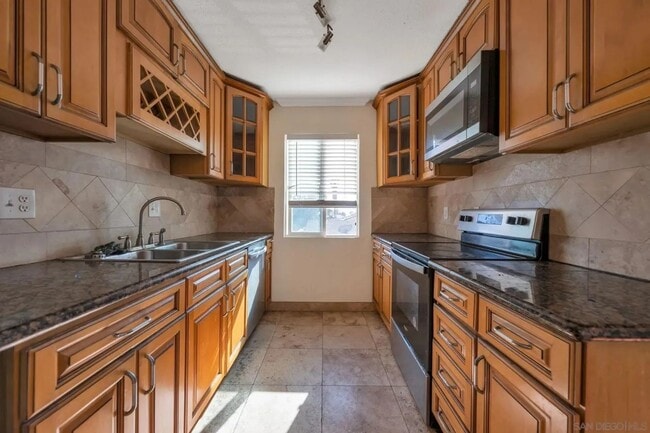 Building Photo - 4451 35th St Unit 7