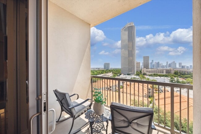 Photo - 3333 Allen Pkwy Unit 1004