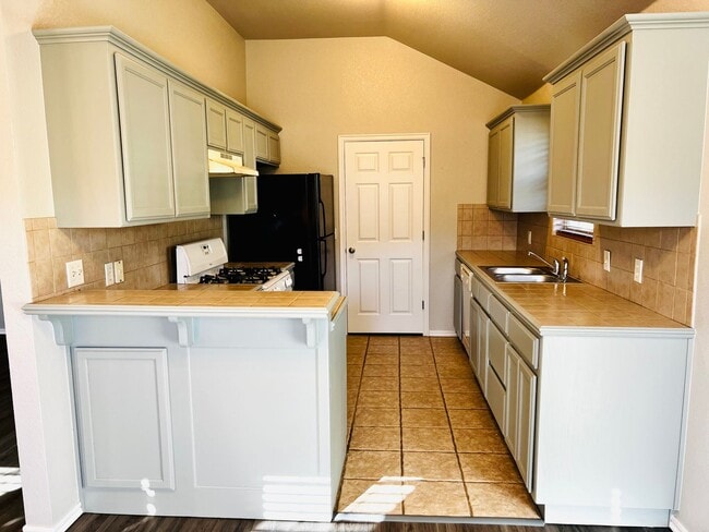 Photo - Updated 3BD 2BA Home Located in a Great Norman Neighborhood!!