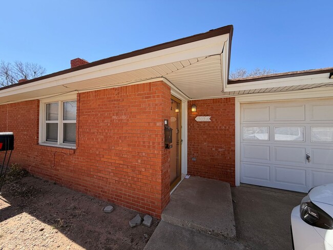 Building Photo - 4303 58th St Unit 4303 58th St  #A