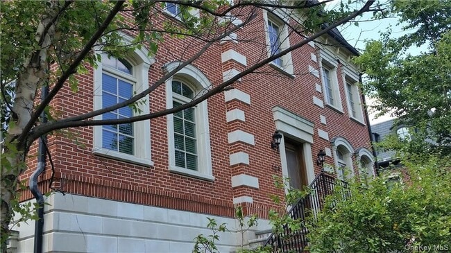 Photo - 129 W Main St Unit 129