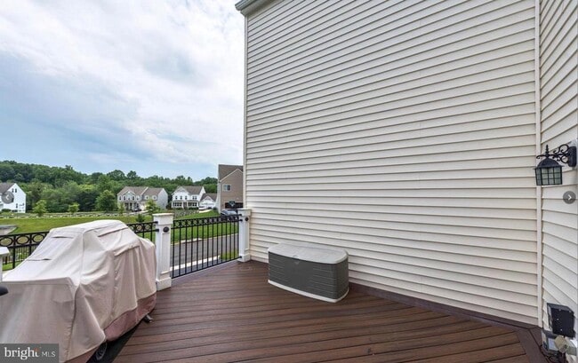 Building Photo - 15417 Papillon Pl