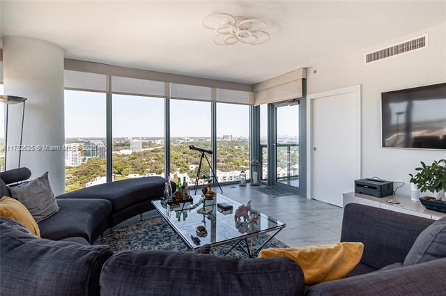Photo - 601 NE 36th St Unidad 2101 Rental