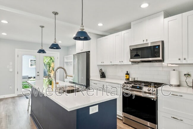 Photo - 111 Hanover St