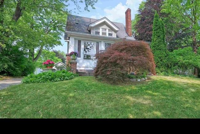 Charming 3BR House in Waterford - Charming 3BR House in Waterford