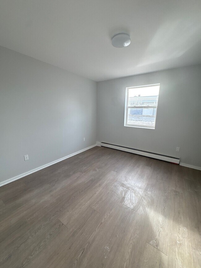 Photo - 17 Copp Ave Unité B2