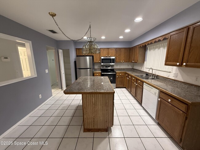 Photo - 1506 Heartwellville St NW