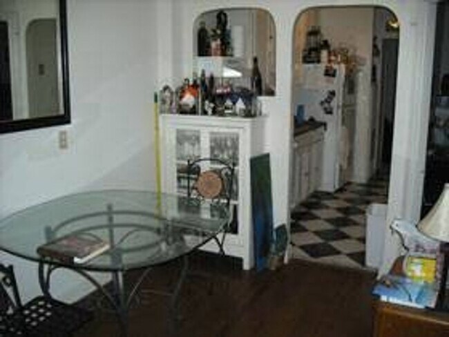 4029 Beecher St NW Unit 4