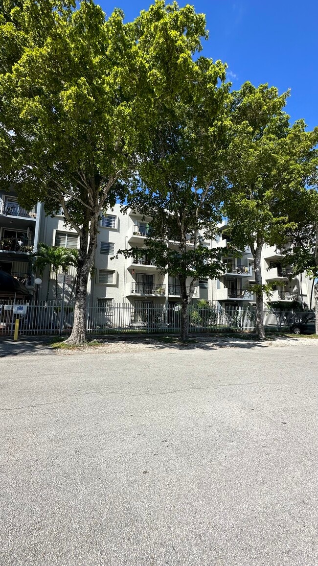 Photo - 3181 SW 13th St Unit 409
