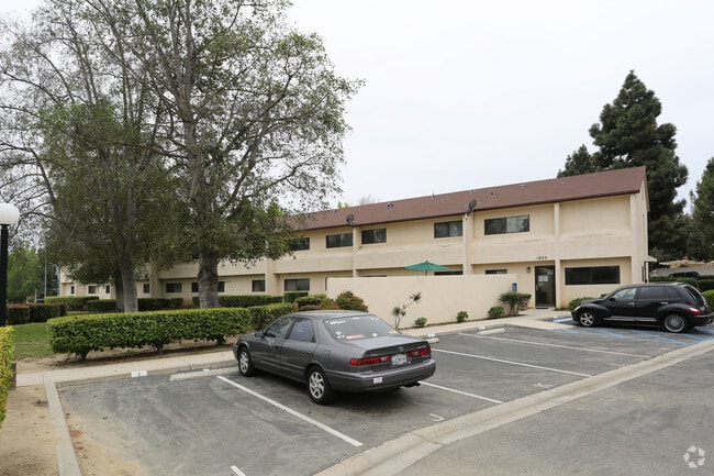 Johnson Gardens Apartments - Johnson Gardens Apartments