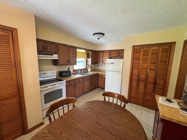 Photo - 312 Foreston Dr