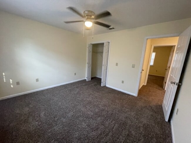 Photo - 801 Jessica Ln