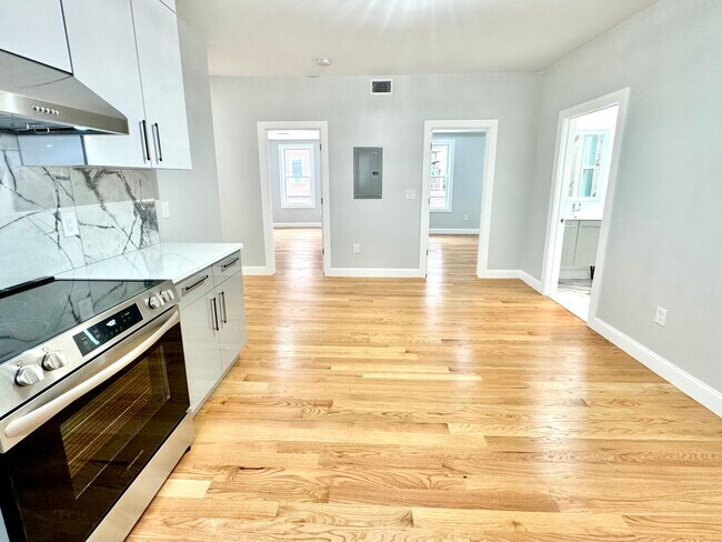 Photo - 190 Hillside St Unit 2