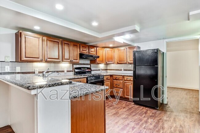 Photo - 4901 N 18th St Unit Apt G