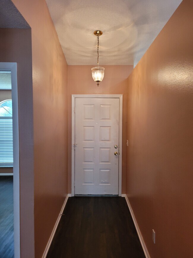 Entrance - 1414 Chapel Ridge Dr