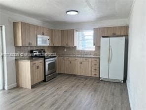 Photo - 3373 W 14th Ct (Hialeah, FL)