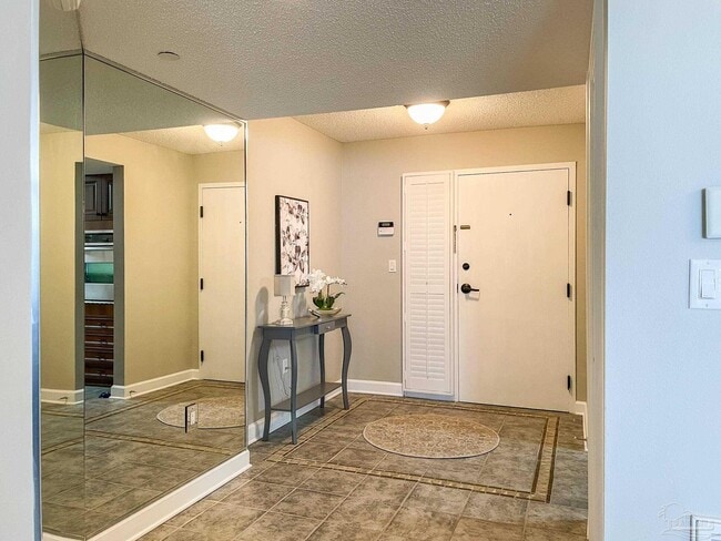 Photo - 106 Port Royal Way