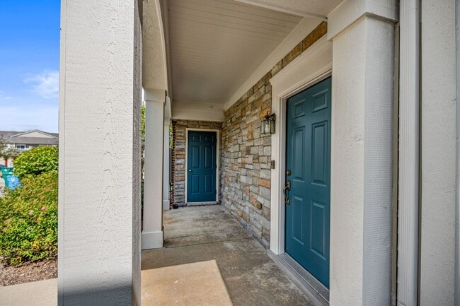 Photo - 17200 Addington Dr