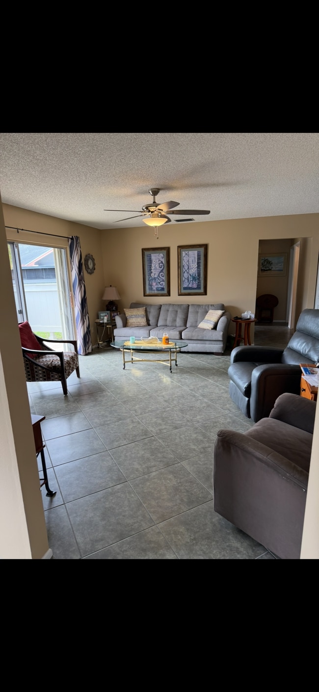Living room - 4043 NW Cinnamon Tree Cir Unit Cinnamon Tree