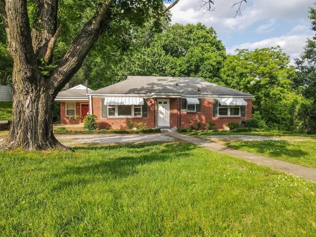 **UPDATED 3-BEDROOM DUPLEX WITH ATTACHED G... - **UPDATED 3-BEDROOM DUPLEX WITH ATTACHED G... Casa