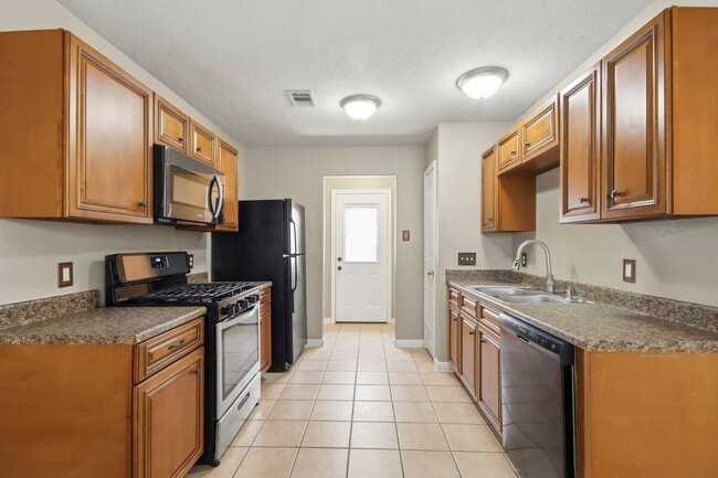 Building Photo - 3031 Cypress Island Dr